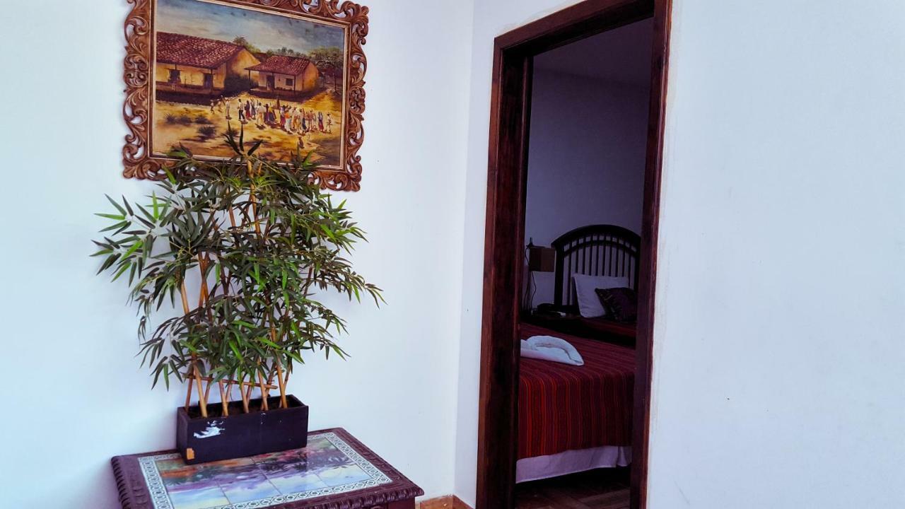 Argueta Hotel San Luis エクステリア 写真