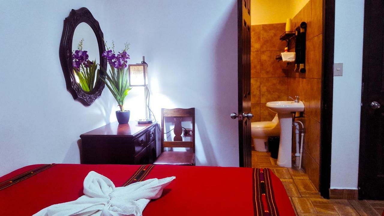 Argueta Hotel San Luis エクステリア 写真